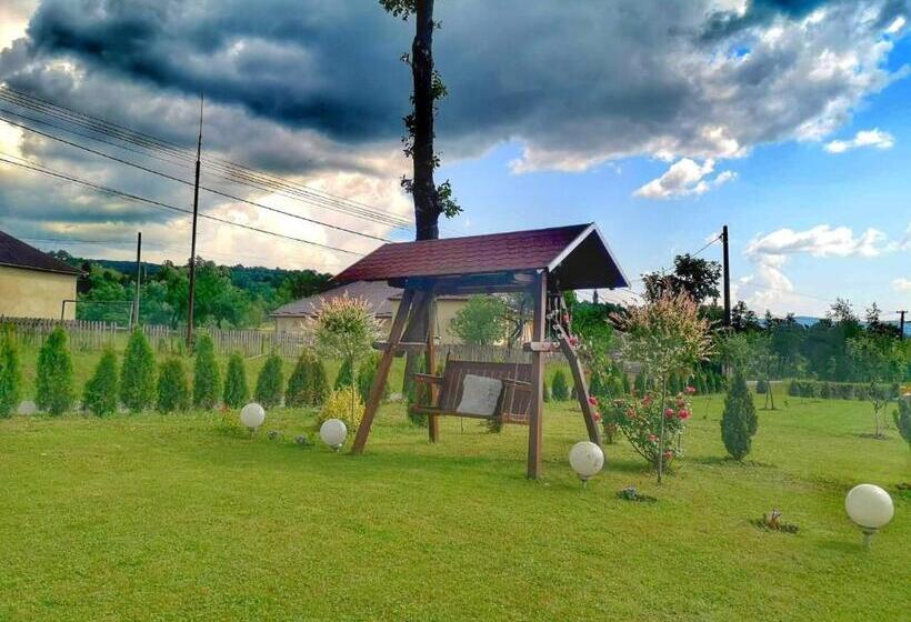 בית מלון כפרי Agropensiunea La Bunici