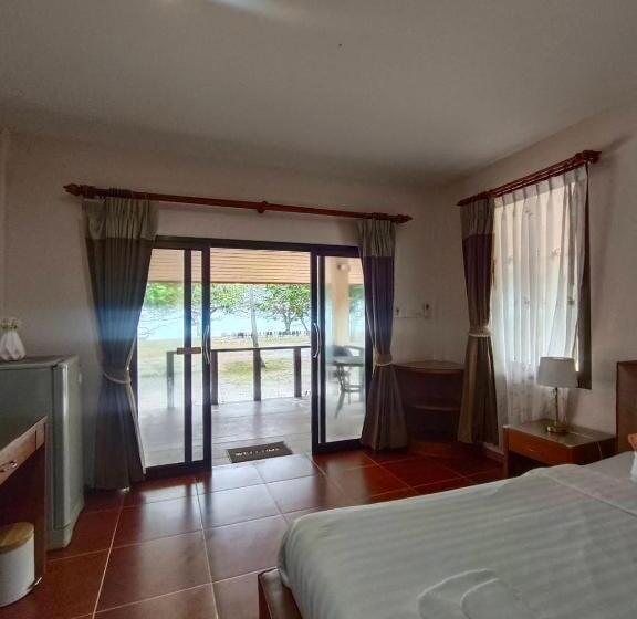 فندق Chaithalay Khanom Resort