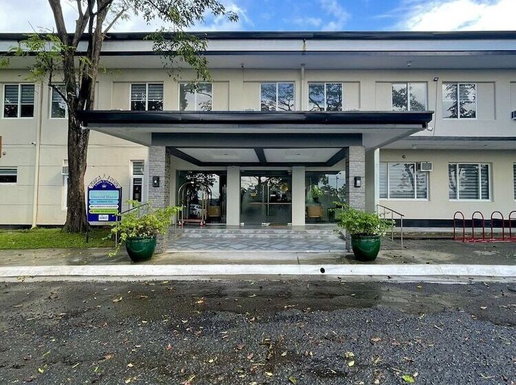 هتل Emerald Manor