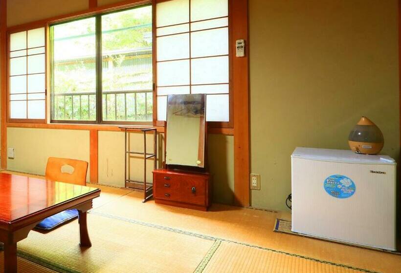 旅館 設楽山荘
