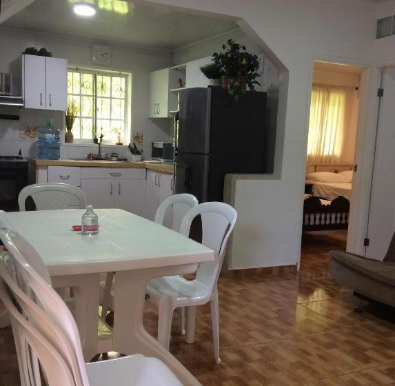 هاستل Casa D  Linda