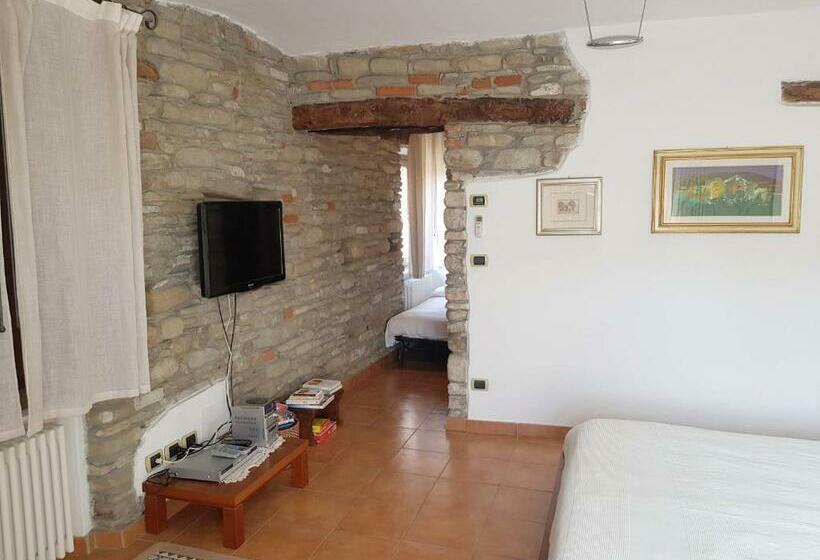 مبيت وإفطار Appartamento Isabella Nel Centro Di Monastero Bormida