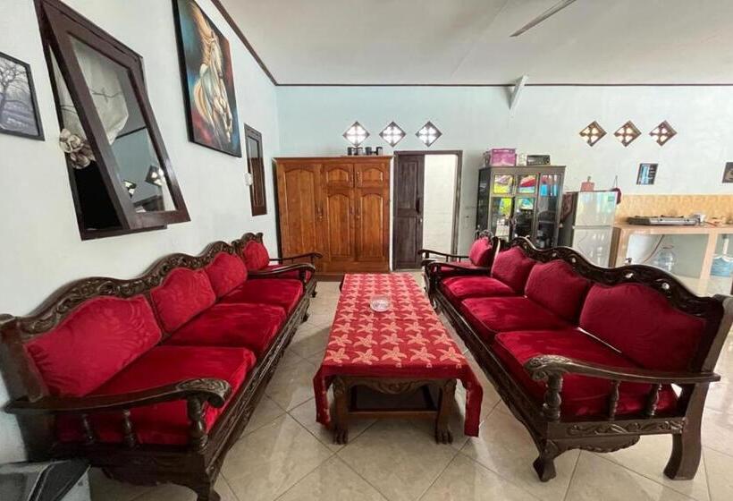هتل Capital O 92615 Villa Utama D Alas Purwo
