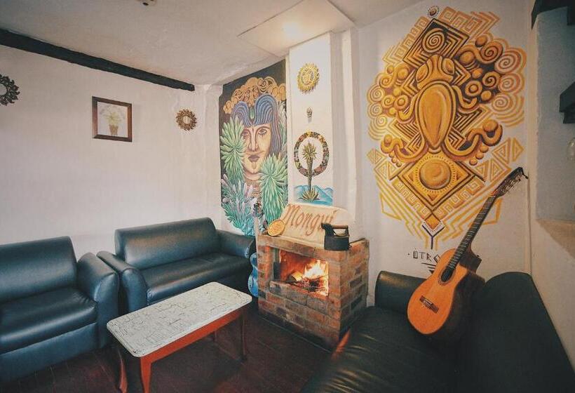 پانسیون Hostal Casa Del Frailejón   Café