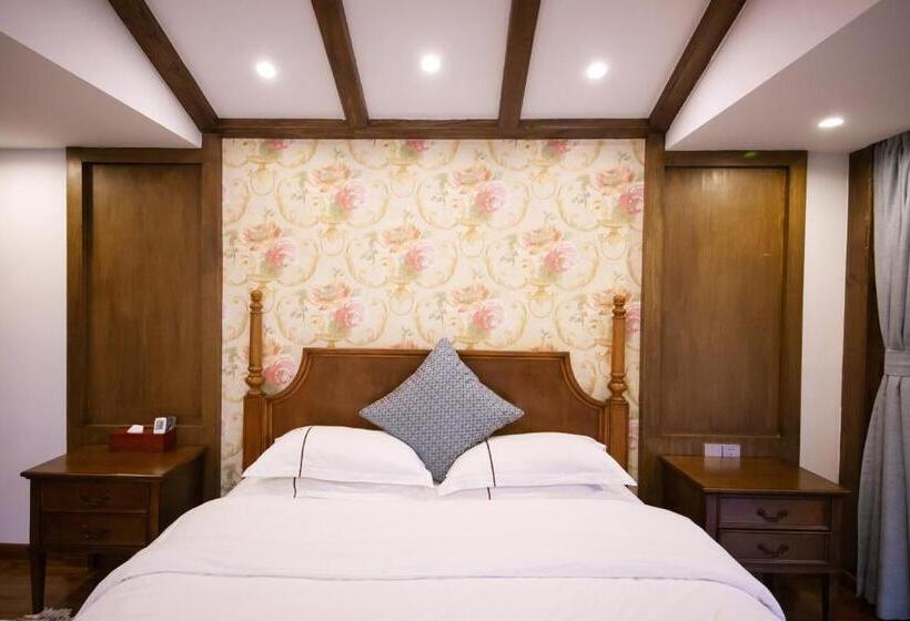 بنسيون Fenghuang Slowly Time Inn