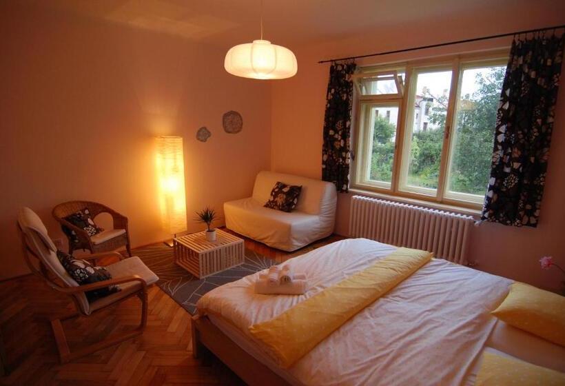 پانسیون Vila Jasmína