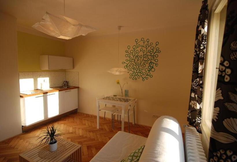 پانسیون Vila Jasmína