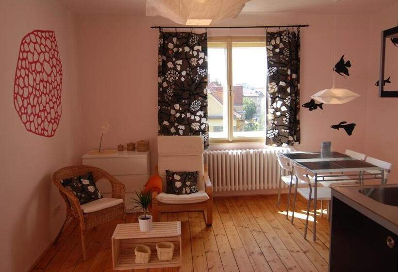 پانسیون Vila Jasmína