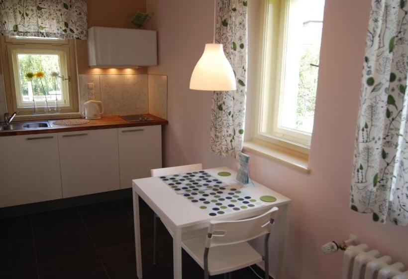 پانسیون Vila Jasmína