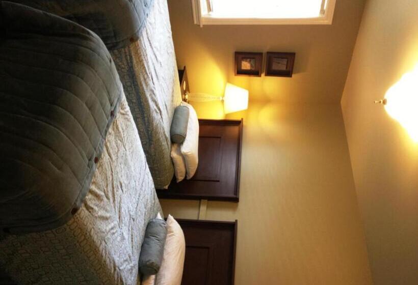 استراحتگاه Mcintyre S Cottages