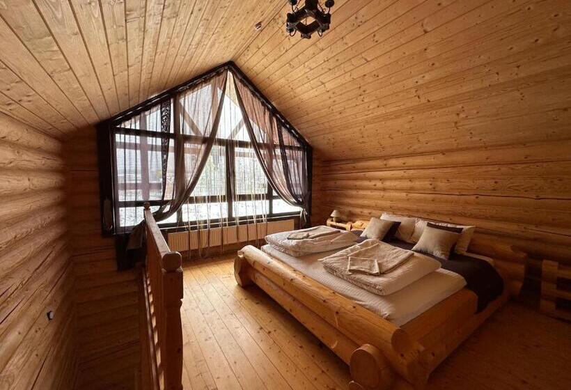 Auberge Hôtelière батярський двір