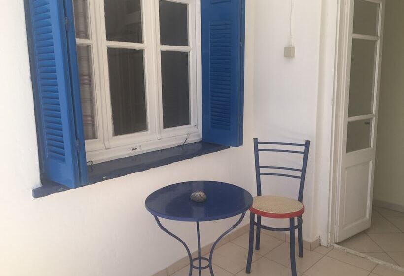 Apostolakis Rooms
