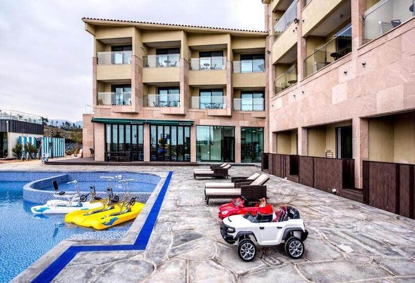 Blue Whale Resort