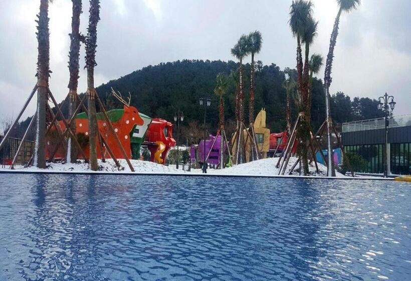 Blue Whale Resort