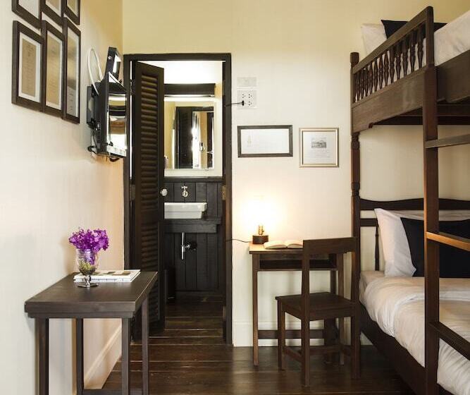 هتل Baan Luang Rajamaitri Historic Inn