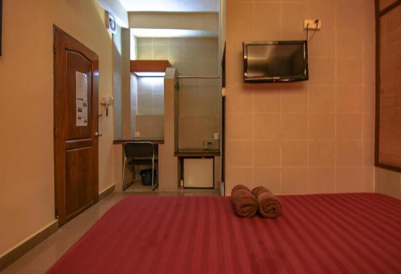 هتل Bar Oz Riverside Guesthouse