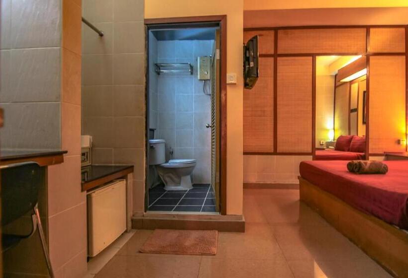 هتل Bar Oz Riverside Guesthouse