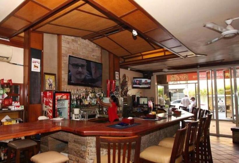 هتل Bar Oz Riverside Guesthouse