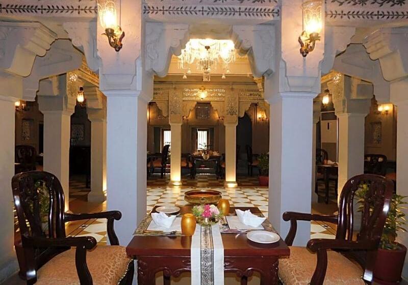 Fotos del hotel Brijrama Palace A Heritage:  52