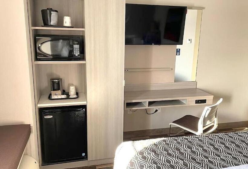 酒店 Coratel Inn & Suites By Jasper Rochester