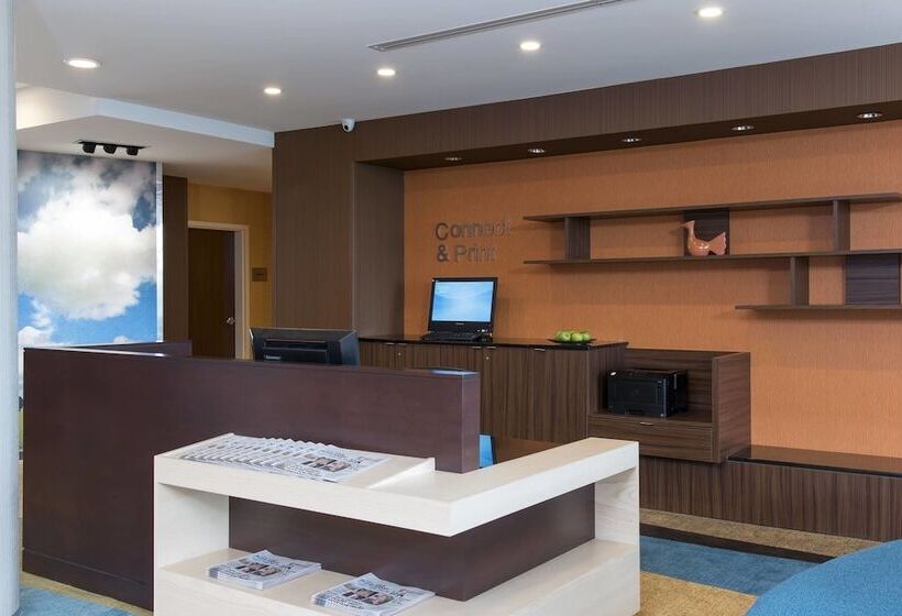 هتل Fairfield Inn & Suites By Marriott Jackson Clinton