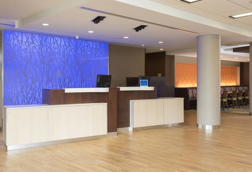هتل Fairfield Inn & Suites By Marriott Jackson Clinton