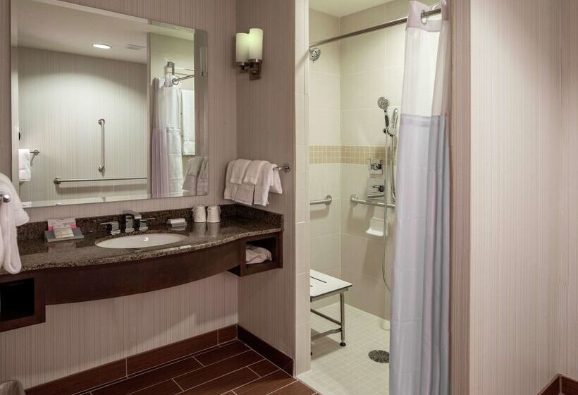 ホテル Hilton Garden Inn Uniontown