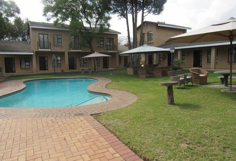 هتل Hoyohoyo Chartwell Lodge