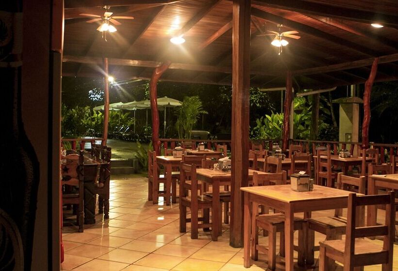 هتل La Isla Inn
