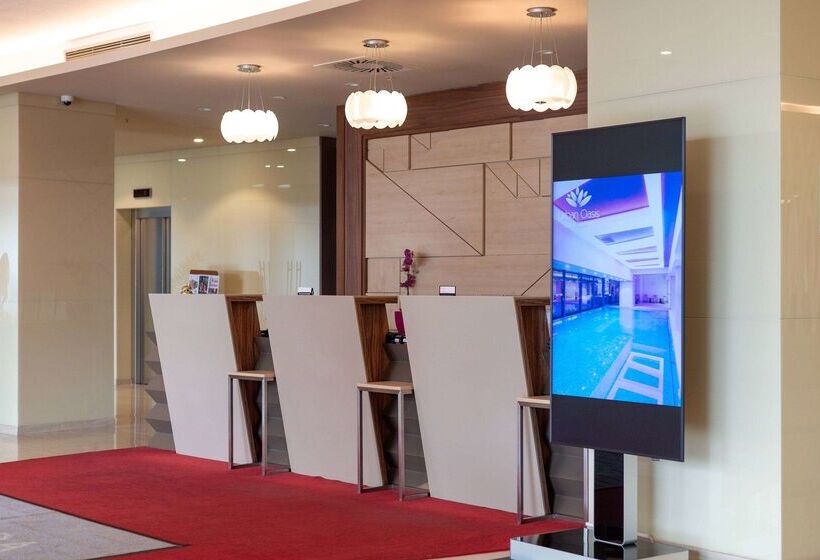 هتل Ramada Plaza Craiova