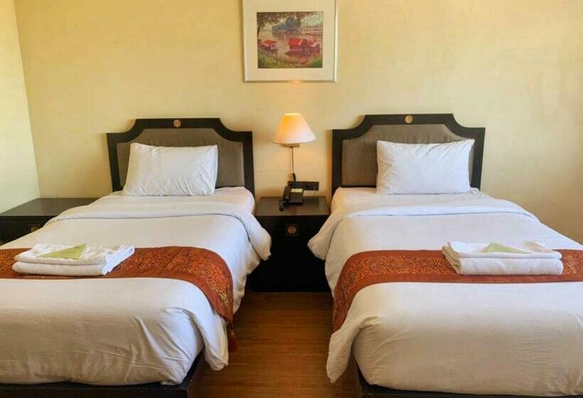 هتل Wangchan Riverview