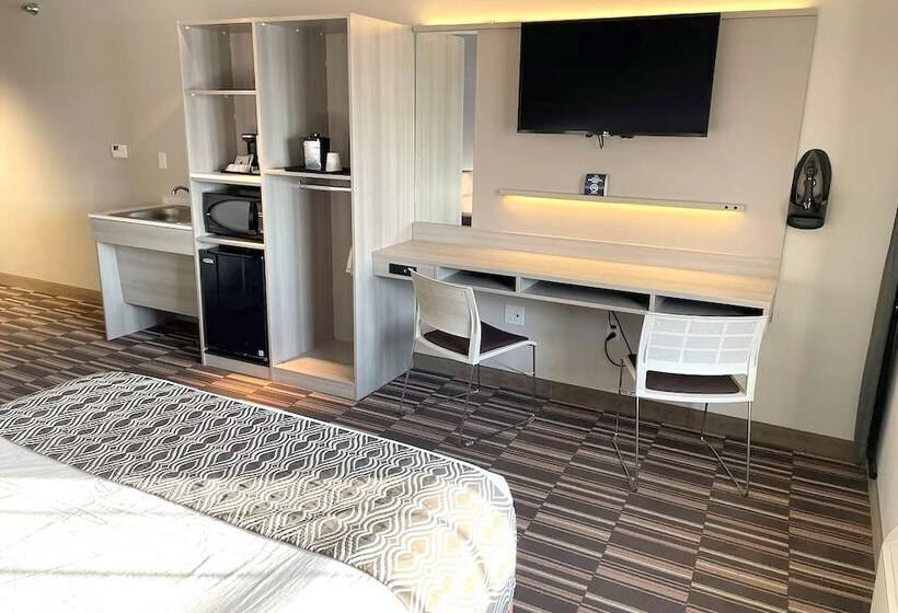 酒店 Coratel Inn & Suites By Jasper Rochester