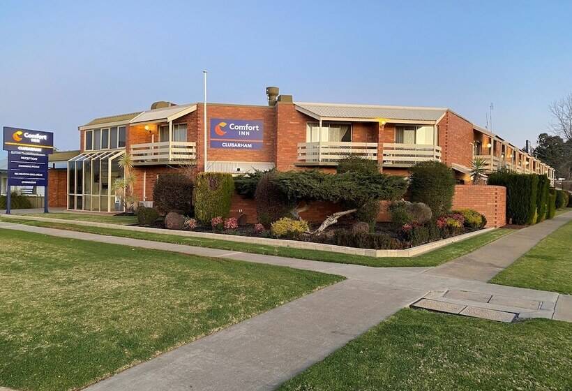 فندق على الطريق Comfort Inn Clubarham