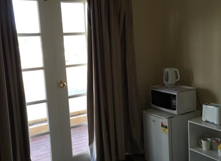 فندق على الطريق The Nosh & Nod  Howick Street