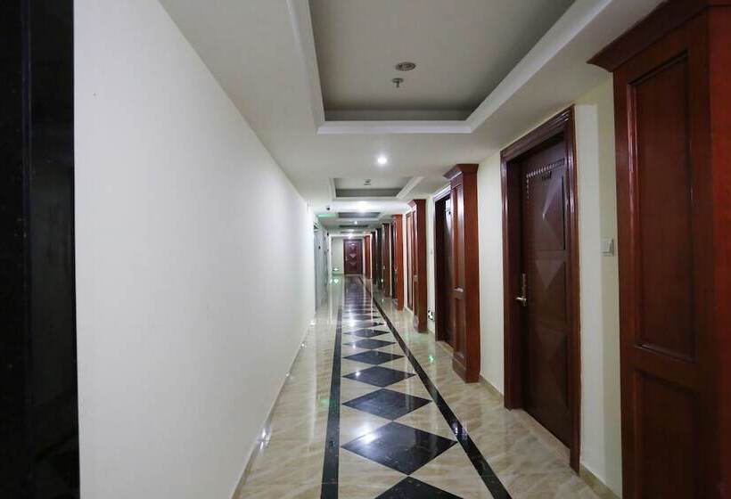 Nomo Service Apartment The Legend