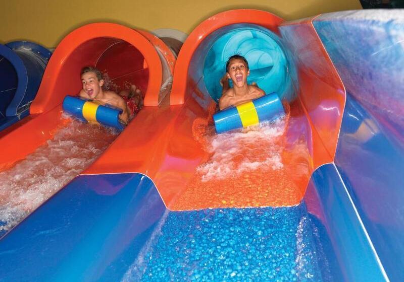 استراحتگاه Great Wolf Lodge Southern California
