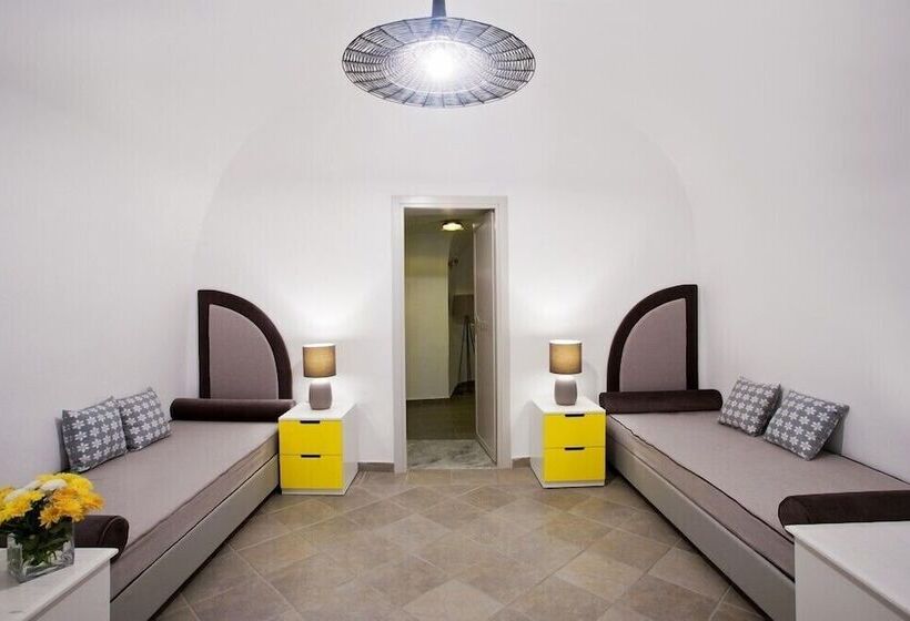 Semeli Cave House
