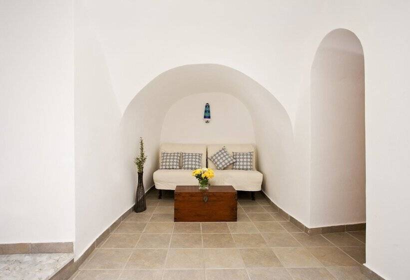 Semeli Cave House