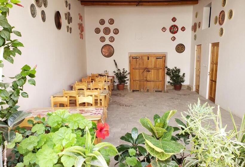 민박 Sarrafon Guest House
