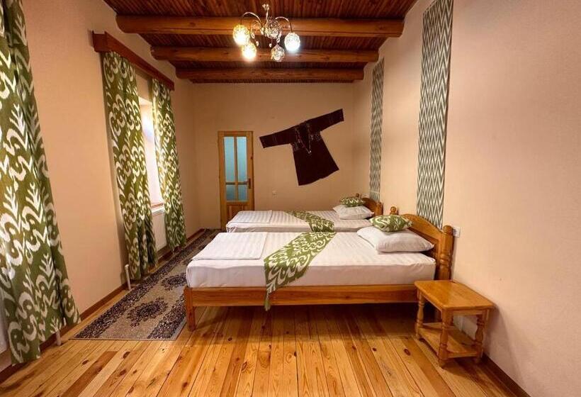 Bed and Breakfast Sarrafon Guest House