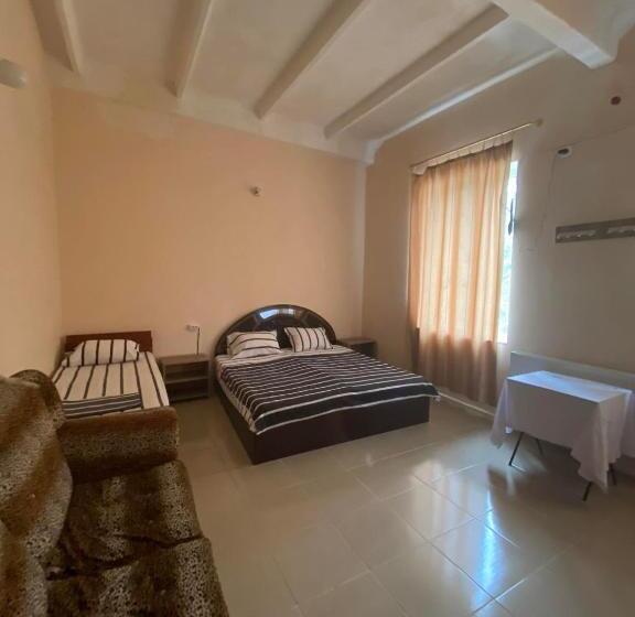 Hostel Golden Fleece