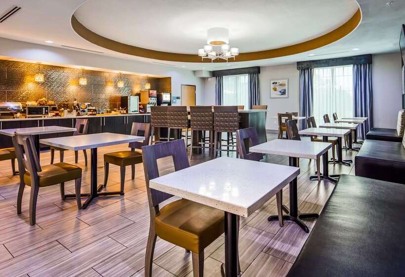 هتل Best Western Plus Lampasas Inn & Suites