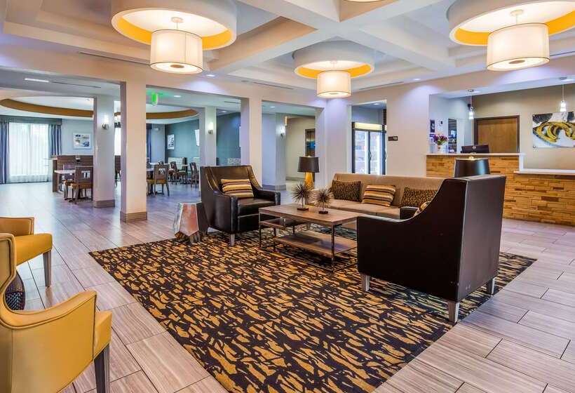 هتل Best Western Plus Lampasas Inn & Suites