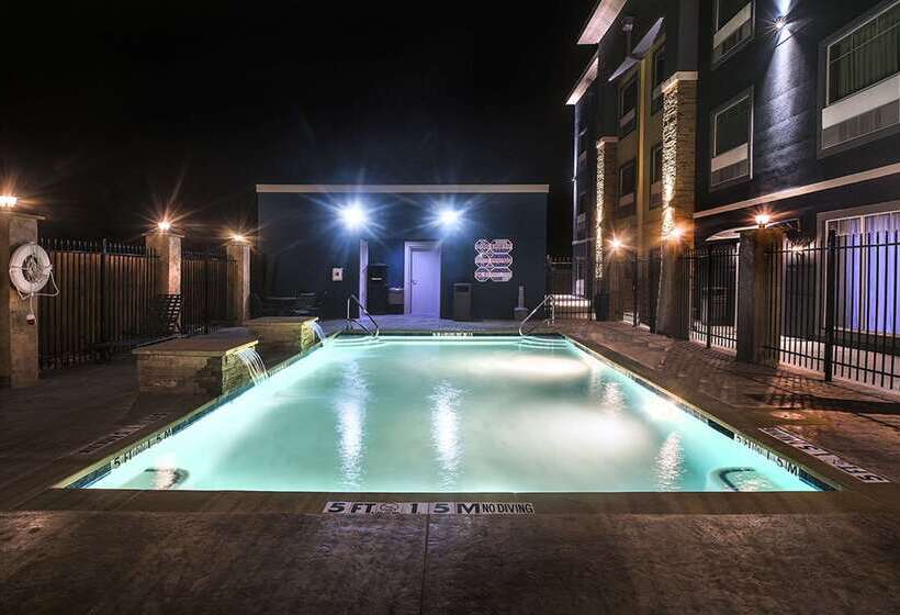 هتل Best Western Plus Lampasas Inn & Suites