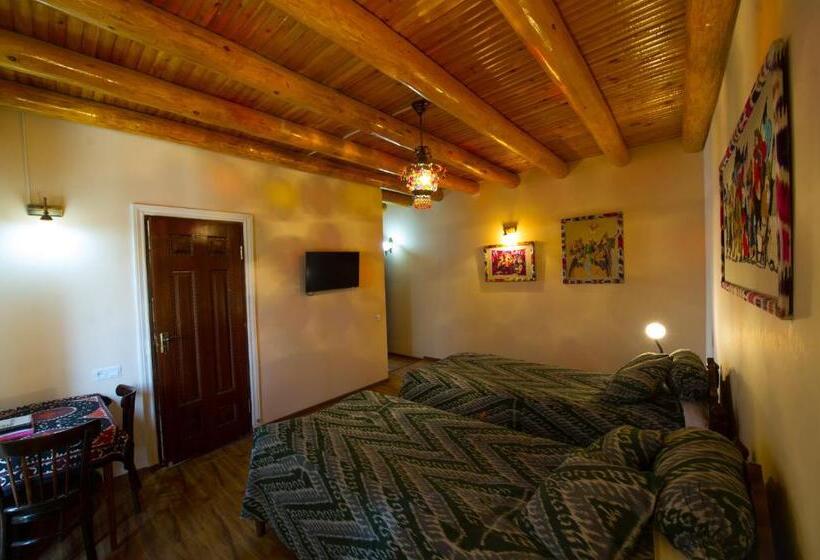 בית מלון כפרי Bibi Khanym