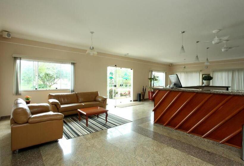 בית מלון כפרי Candeias