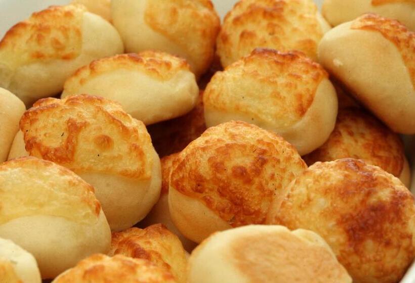 בית מלון כפרי Candeias