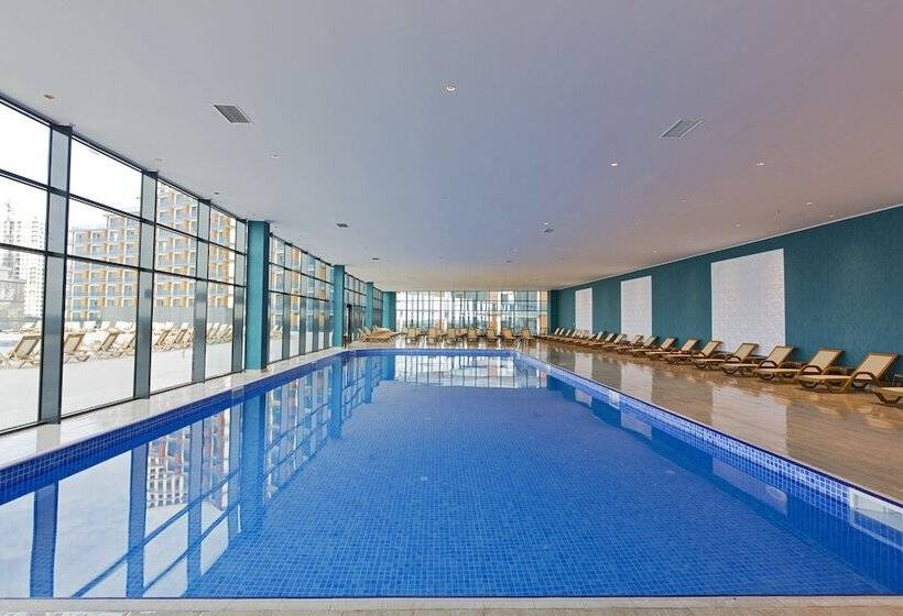هتل Euphoria Batumi Convention & Casino