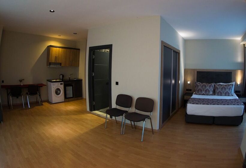 هتل Euphoria Batumi Convention & Casino