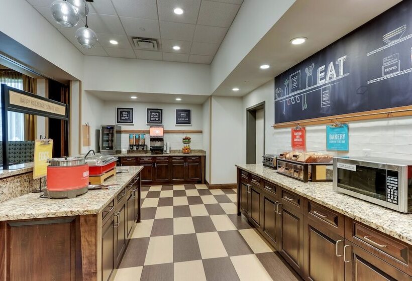 Отель Hampton Inn & Suites Hartsville
